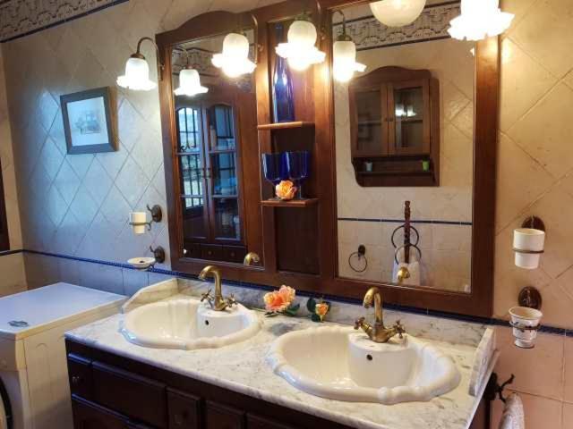 Vivienda Rural Casa Sofia Villa Убрике Екстериор снимка